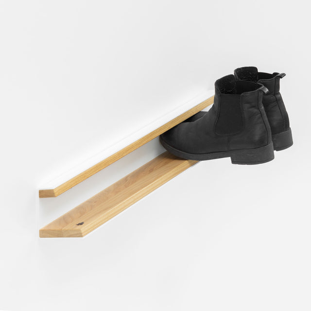 Design Schuhregal – schmal, Schuhhalter, schwarz & weiß aus Stahl & Eichenholz